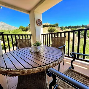 Serene Family Oasis: Poolside Retreat With Convenient Amenities Benalmadena